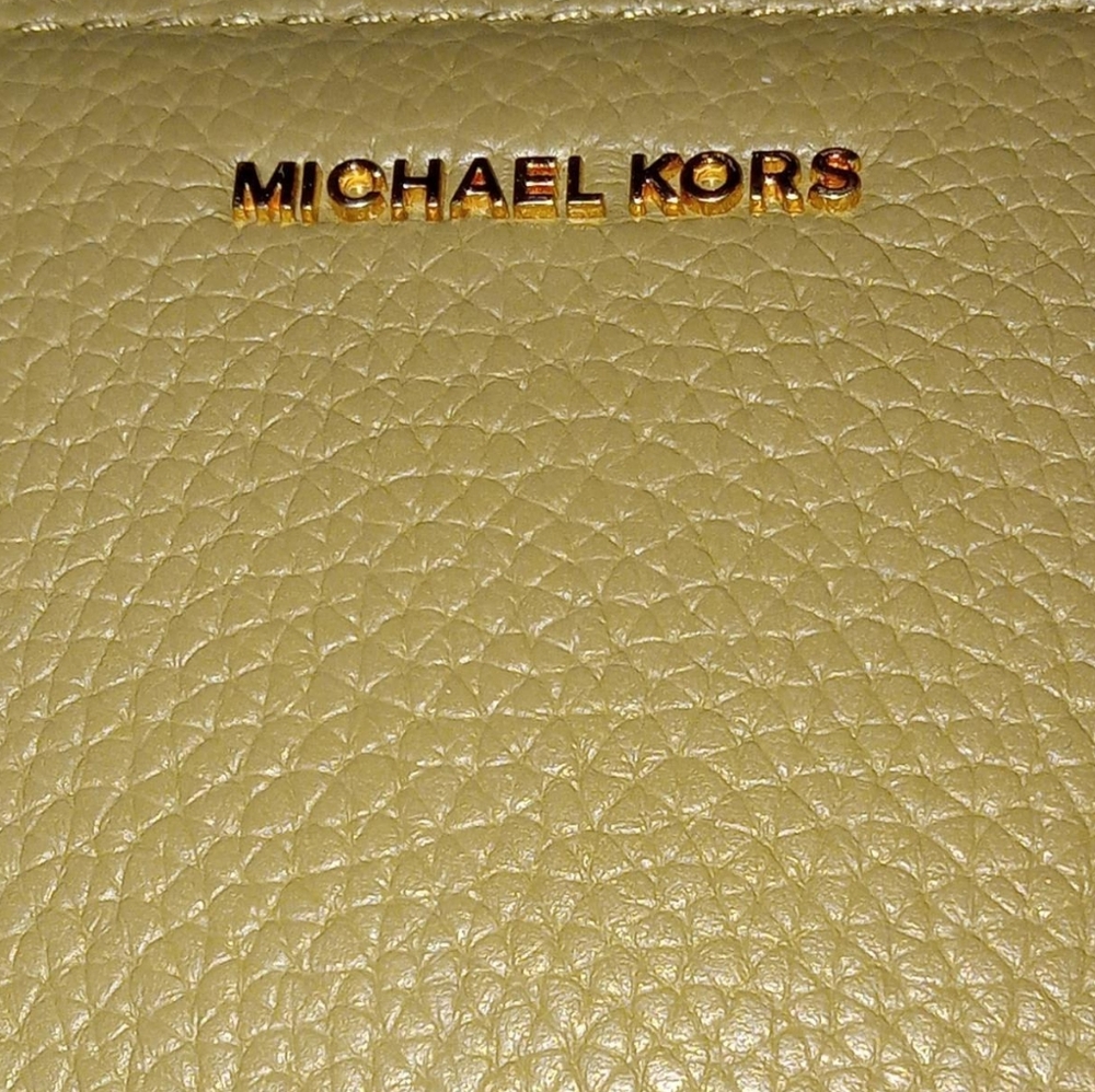Michael Kors Large Bryant Leather Wallet